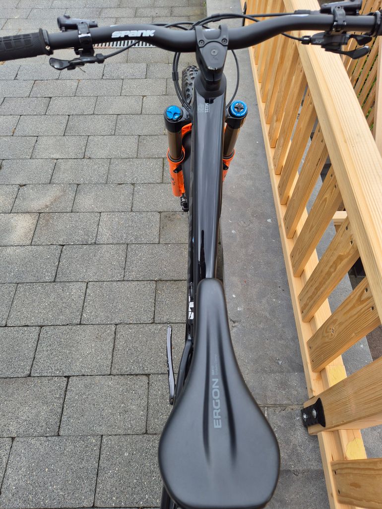 Used Canyon Spectral Shimano Deore XT 2022 Mountainbike, Black — image 9 of 14
