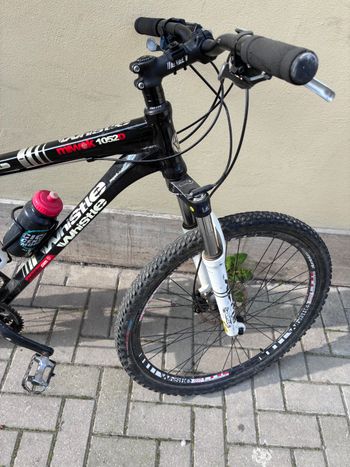 Used Whistle Miwok 1052D 2015 2014 Mountainbike, Black, 26 — image 8 of 14