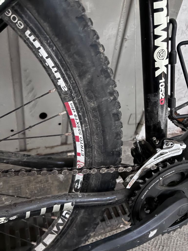 Used Whistle Miwok 1052D 2015 2014 Mountainbike, Black, 26 — image 13 of 14