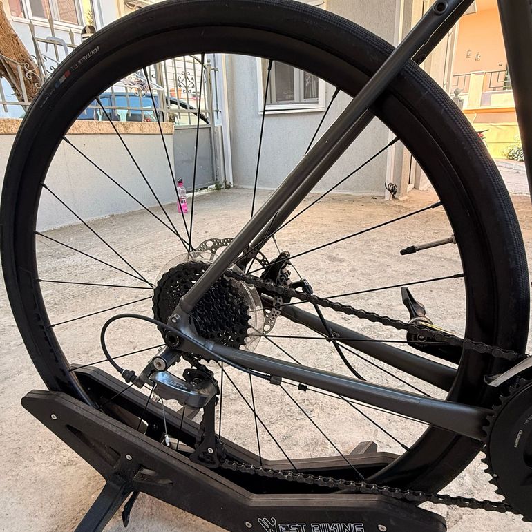 Used Trek Trek Domane AL 2 Gen 4 Shimano 2025 Road & Gravel, Light Gray — image 3 of 6
