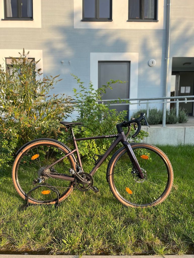 Used Scott Contessa Speedster Gravel 25 EQ 2024 2024 Road & Gravel, Purple — image 1 of 3