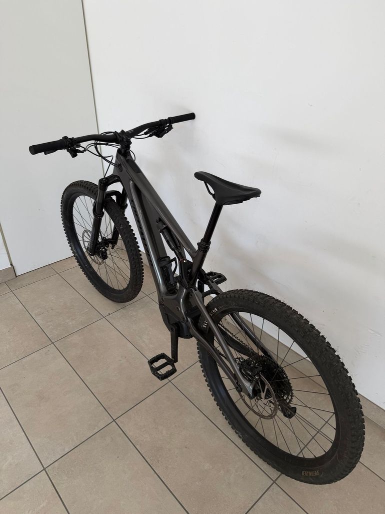 Used Specialized Turbo Levo 3 Comp Carbon 2022 2022 Mountainbike, Black, 29, 27.5 — image 5 of 11