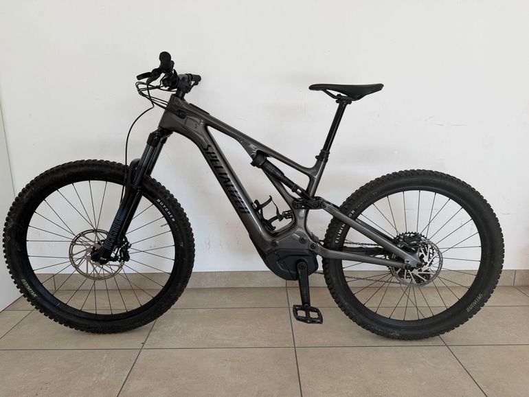 Used Specialized Turbo Levo 3 Comp Carbon 2022 2022 Mountainbike, Black, 29, 27.5 — image 2 of 11