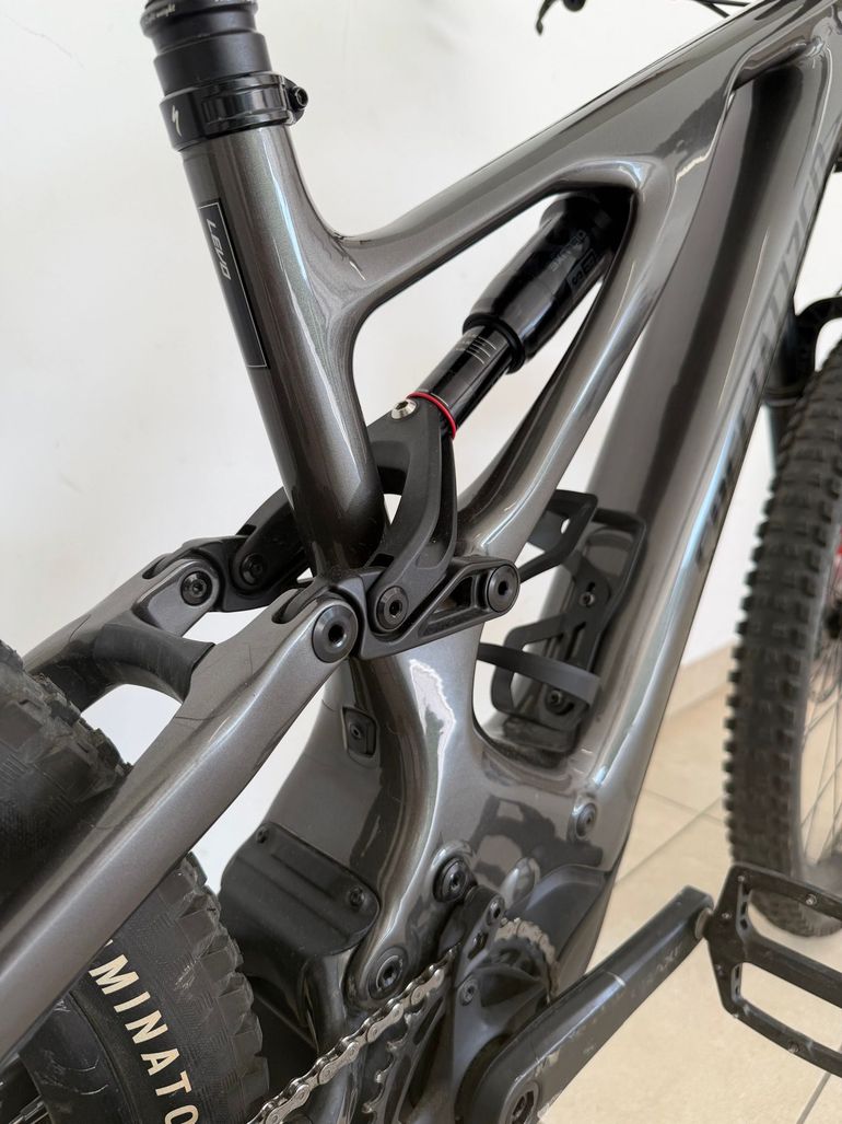 Used Specialized Turbo Levo 3 Comp Carbon 2022 2022 Mountainbike, Black, 29, 27.5 — image 9 of 11