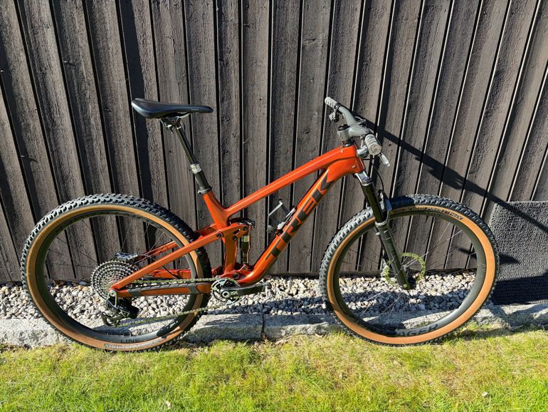 Used Trek Top Fuel 9.9 XX AXS T-Type 2024 2024 Mountainbike — image 2 of 7
