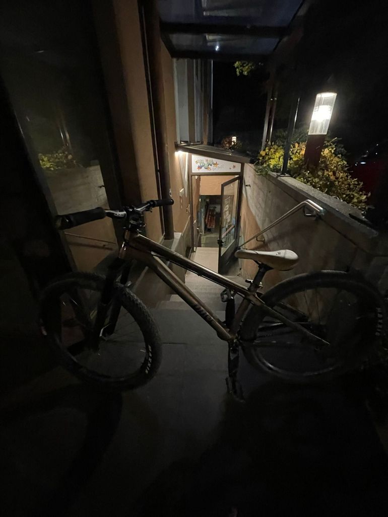 Used Rose THE BRUCE 1 2023 2023 Mountainbike, Black, 26 — image 5 of 6
