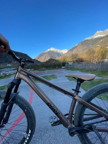 Used Rose THE BRUCE 1 2023 2023 Mountainbike, Black, 26 — image 3 of 6