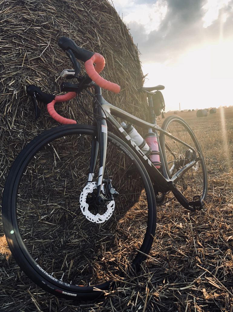 Used Trek Domane S 5 Disc 2017 2017 Road & Gravel, Black — image 2 of 5