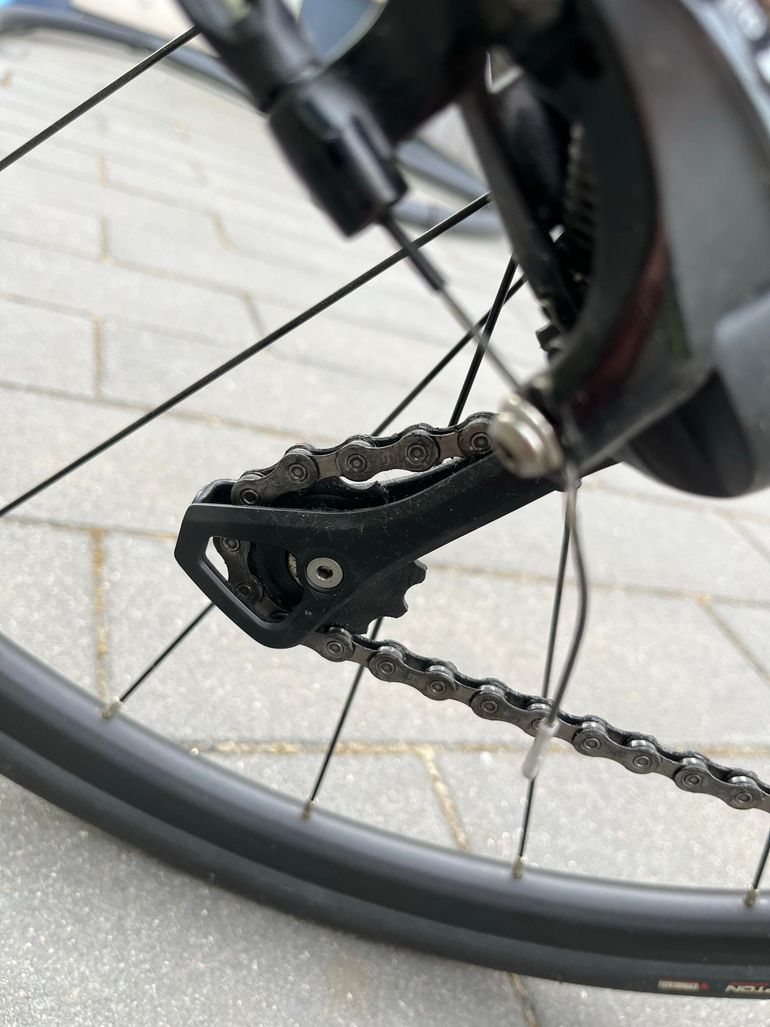 Used Trek Domane S 5 Disc 2017 2017 Road & Gravel, Black — image 20 of 31