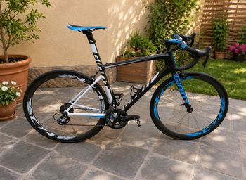 Used Giant TCR Advanced SL 1 2017 2017 Road & Gravel — image 2 of 12