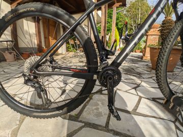 Używany Focus RAVEN 8.7 2019 2019 Mountainbike — zdjęcie 4 z 9