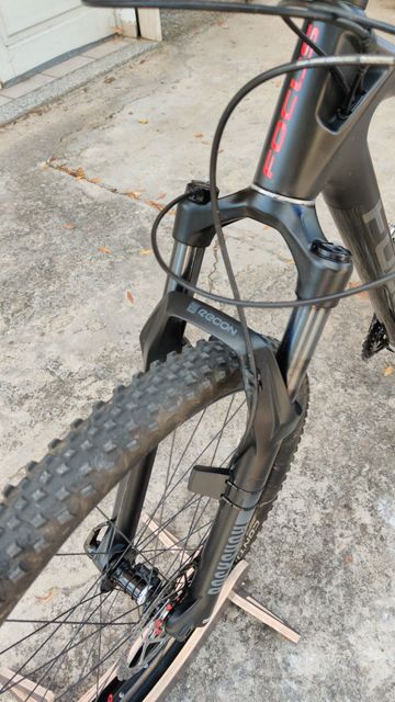 Używany Focus RAVEN 8.7 2019 2019 Mountainbike — zdjęcie 9 z 9