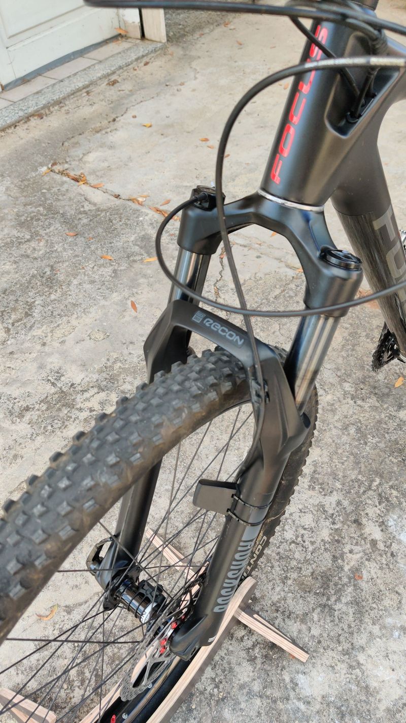 Używany Focus RAVEN 8.7 2019 2019 Mountainbike — zdjęcie 9 z 9