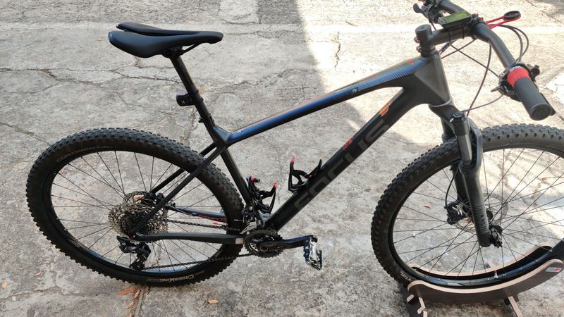 Używany Focus RAVEN 8.7 2019 2019 Mountainbike — zdjęcie 6 z 9