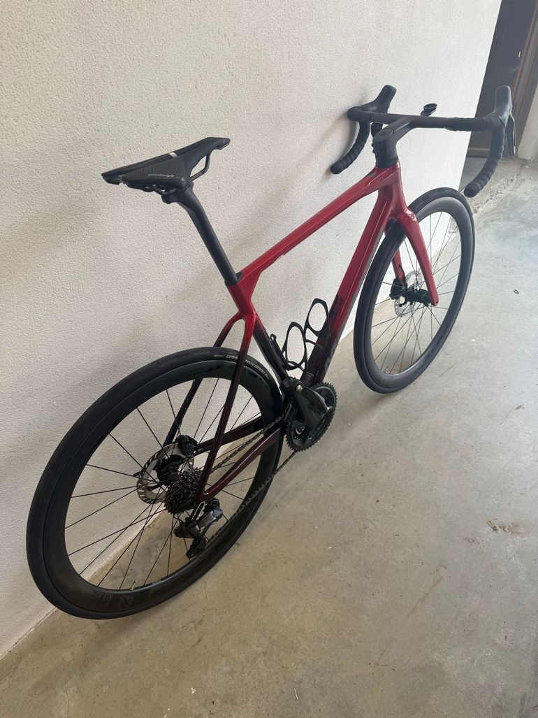 Used Merida SCULTURA 9000 2025 2025 Road & Gravel, Red — image 4 of 7