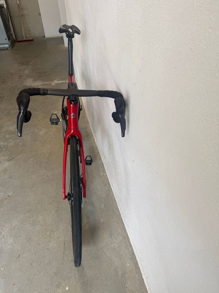 Used Merida SCULTURA 9000 2025 2025 Road & Gravel, Red — image 2 of 7