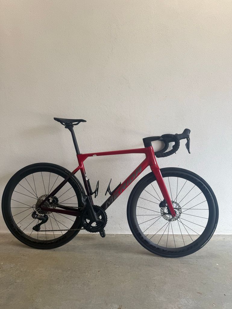 Used Merida SCULTURA 9000 2025 2025 Road & Gravel, Red — image 1 of 7