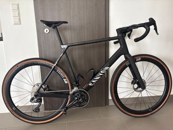 Used Canyon Grail CFR Di2 2024 2024 Road & Gravel, Black — image 2 of 12