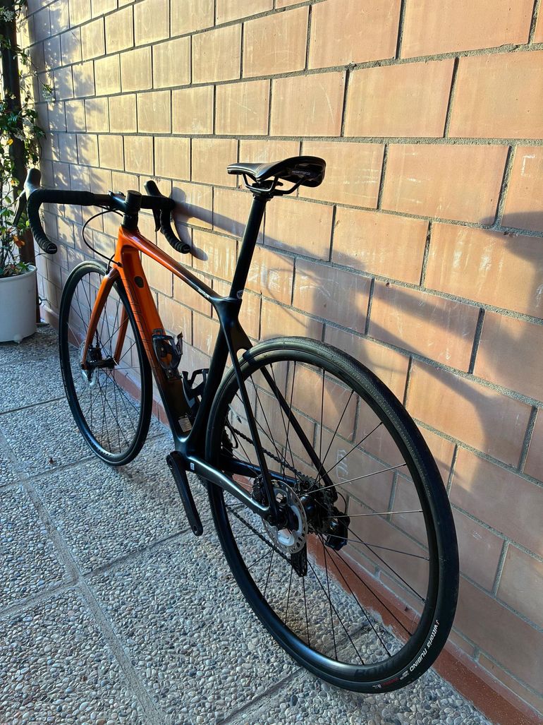 Used Giant TCR Advanced Pro Disc 0 Ultegra Di2 2022 2022 Road & Gravel, Orange — image 16 of 17
