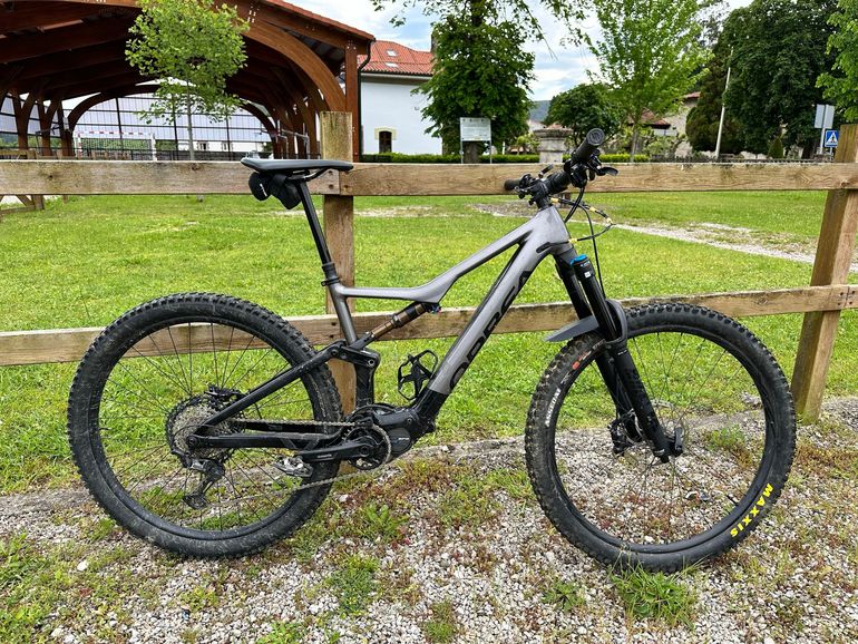 Used Orbea RISE H10 2022 2022 Mountainbike, Light Gray, 29 — image 1 of 6