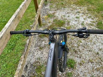 Orbea RISE H10 2022 2022 Mountainbike usato, Grigio chiaro — immagine 4 di 6