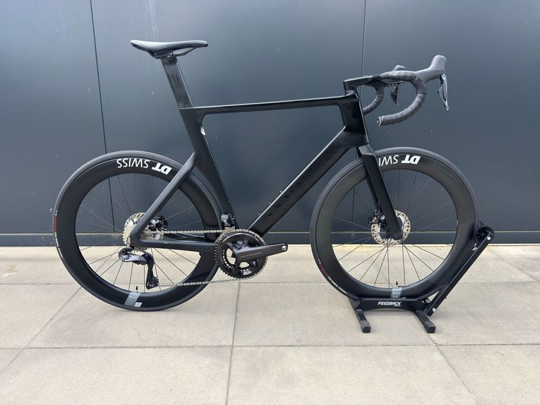 Used Canyon Aeroad CF SLX 8 Di2 2023 2023 Road & Gravel, Black — image 1 of 10