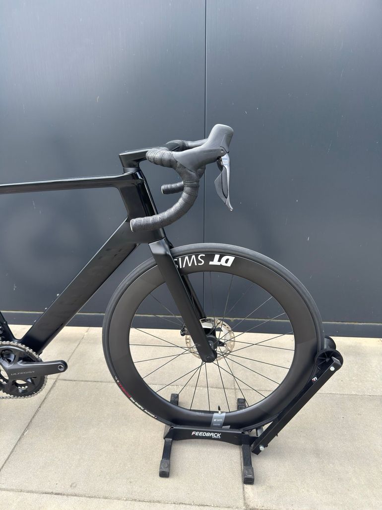 Used Canyon Aeroad CF SLX 8 Di2 2023 2023 Road & Gravel, Black — image 7 of 10
