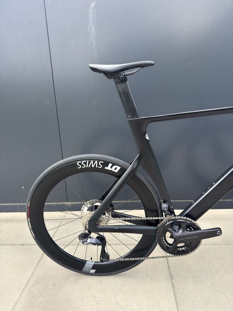 Used Canyon Aeroad CF SLX 8 Di2 2023 2023 Road & Gravel, Black — image 5 of 10