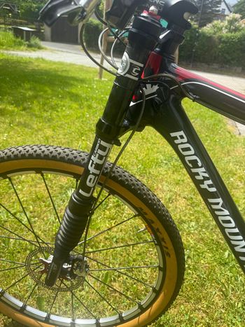 Used Rocky Mountain Vertex 999 RSL 2013 2013 Mountainbike, Black, 29 — image 7 of 10