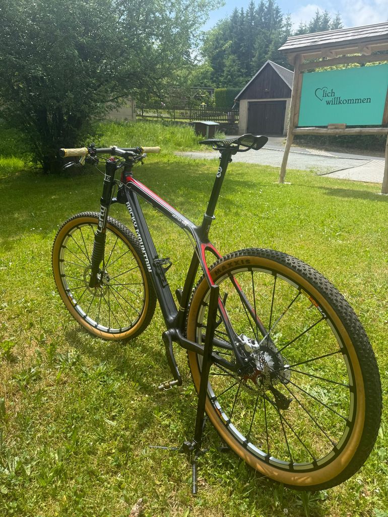 Used Rocky Mountain Vertex 999 RSL 2013 2013 Mountainbike, Black, 29 — image 2 of 10