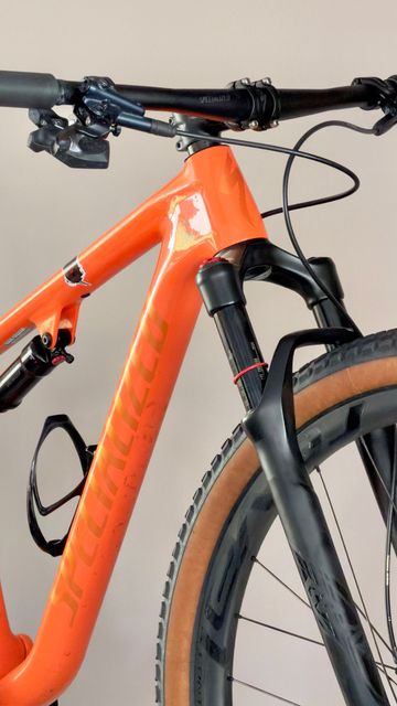 Used Specialized Epic Expert 2021 2021 Mountainbike, Orange, 29 — image 2 of 6