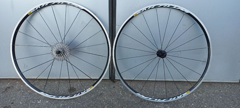 Used Cannondale SuperSix EVO Shimano 105 2018 Road & Gravel — image 11 of 12