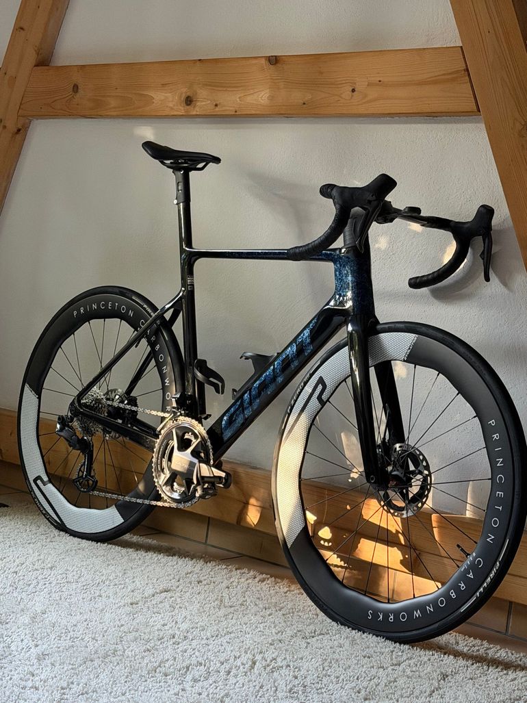Used Giant Propel Advanced SL 0 2023 2023 Road & Gravel, Black — image 1 of 17