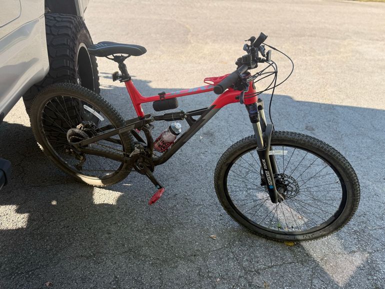 Used Polygon SISKIU D5 2025 2025 Mountainbike, Black, 27.5 — image 2 of 3