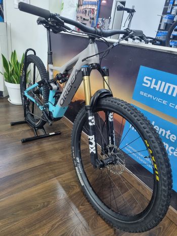 Used Orbea RISE H10 2024 2024 Mountainbike, Light Gray, 29 — image 10 of 13