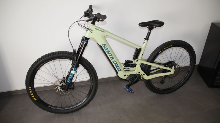 Used Santa Cruz HECKLER GX AXS / Carbon C / MX 2023 2023 Mountainbike, Green, 29, 27.5 — image 1 of 13