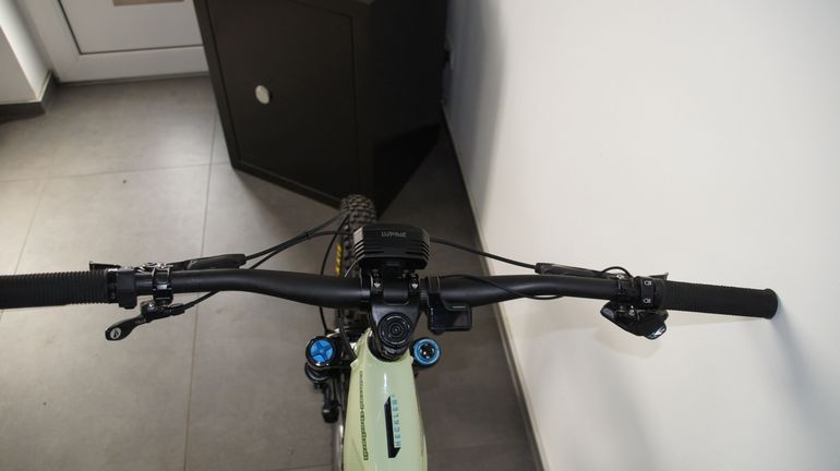 Used Santa Cruz HECKLER GX AXS / Carbon C / MX 2023 2023 Mountainbike, Green, 29, 27.5 — image 2 of 13