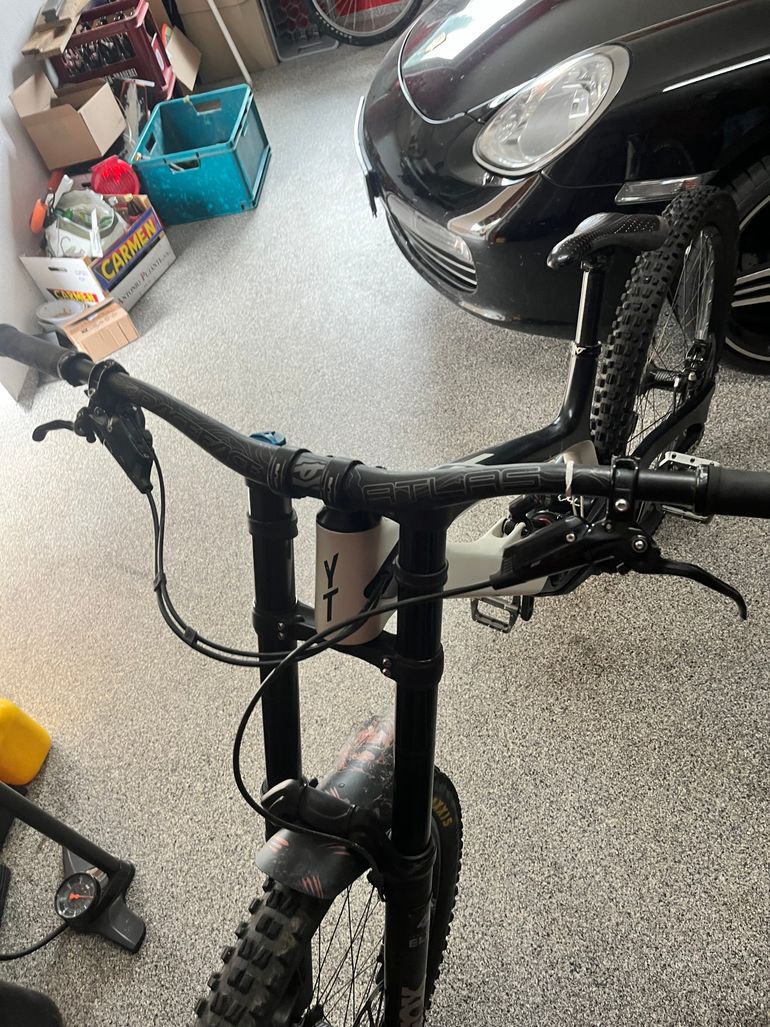 Used yt tues Cf Pro 2018 Mountainbike, Black — image 2 of 8