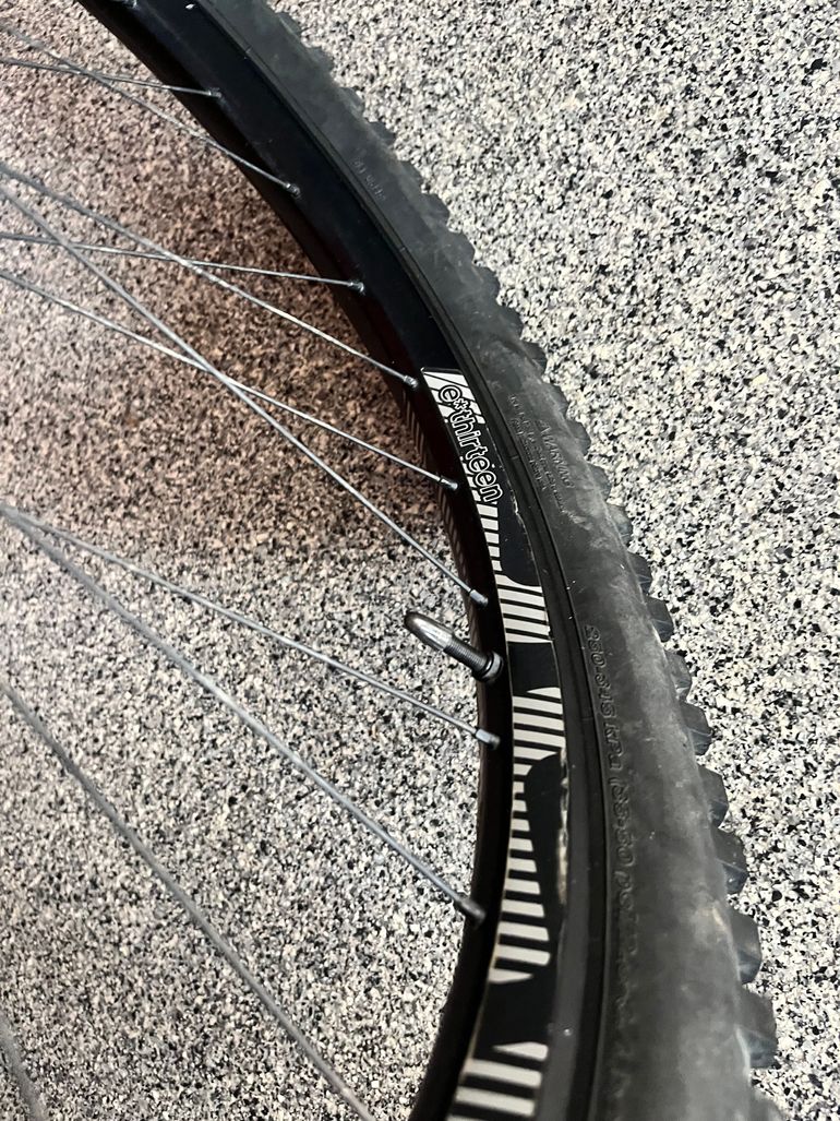 Used yt tues Cf Pro 2018 Mountainbike, Black — image 7 of 8