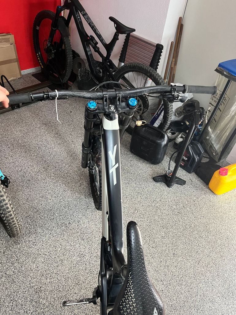 Used yt tues Cf Pro 2018 Mountainbike, Black — image 4 of 8