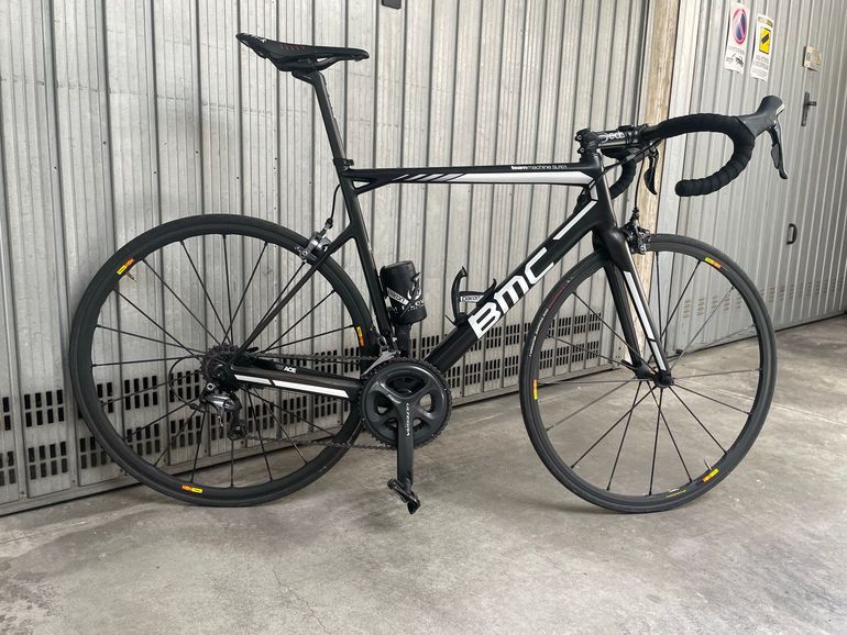 Used BMC Teammachine SLR01 TEAM 2018 2018 Road & Gravel, Black — image 1 of 11
