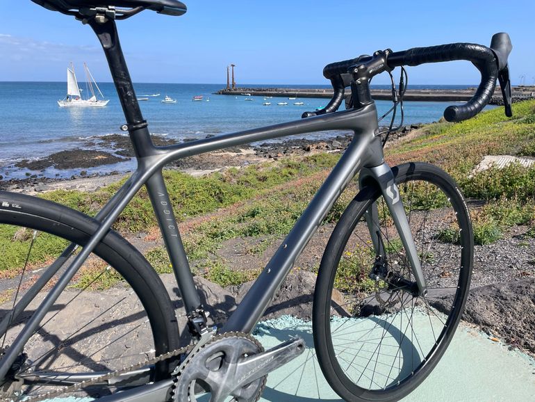 Used Scott Addict 10 disc carbon 2021 2021 Road & Gravel, Black — image 72 of 80