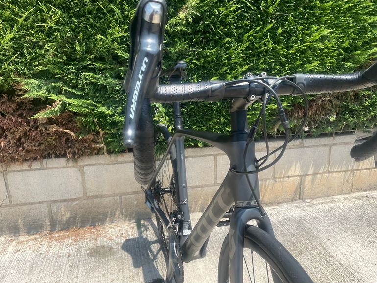 Used Scott Addict 10 disc carbon 2021 2021 Road & Gravel, Black — image 10 of 14