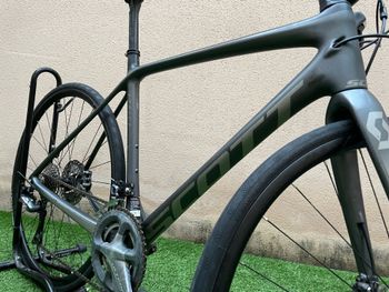 Used Scott Addict 10 disc carbon 2021 2021 Road & Gravel, Black — image 70 of 80