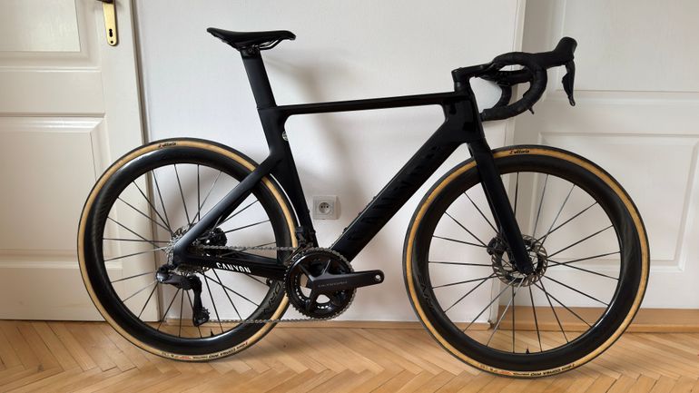 Used Canyon Aeroad CF SLX 8 Disc Di2 2023 2023 Road & Gravel, Black — image 1 of 17