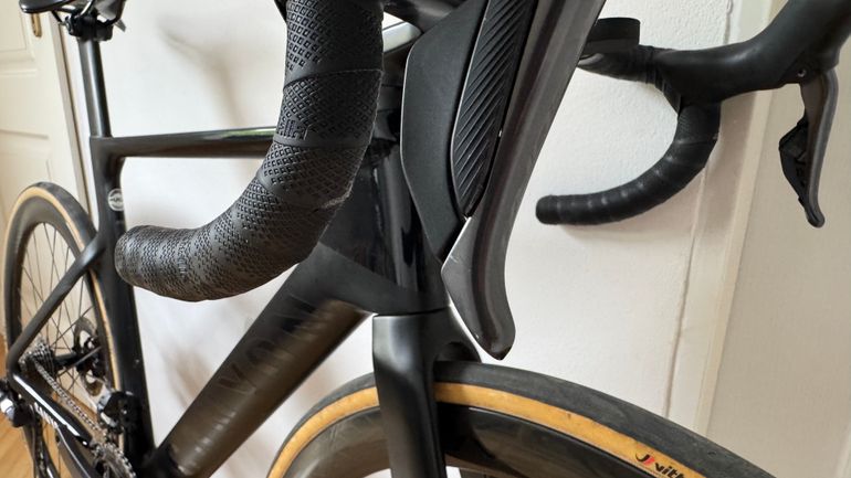 Used Canyon Aeroad CF SLX 8 Disc Di2 2023 2023 Road & Gravel, Black — image 15 of 17