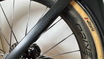 Used Canyon Aeroad CF SLX 8 Disc Di2 2023 2023 Road & Gravel, Black — image 8 of 17