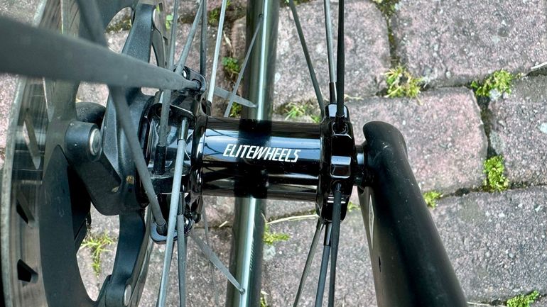 Used Canyon Aeroad CF SLX 8 Disc Di2 2023 2023 Road & Gravel, Black — image 10 of 13