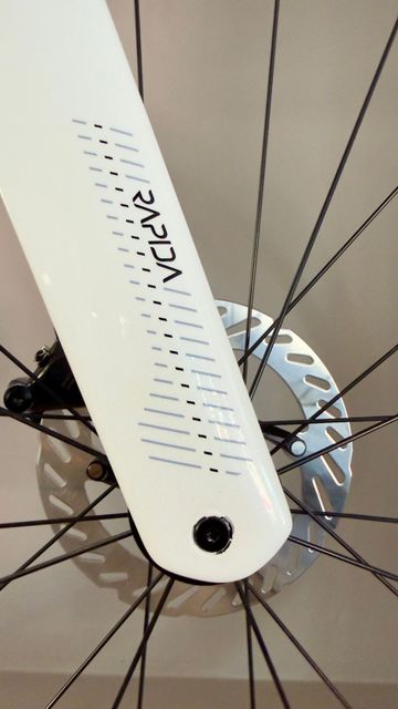 Used Wilier Custom Shimano 105 Di2 2027 Road & Gravel, White — image 5 of 6