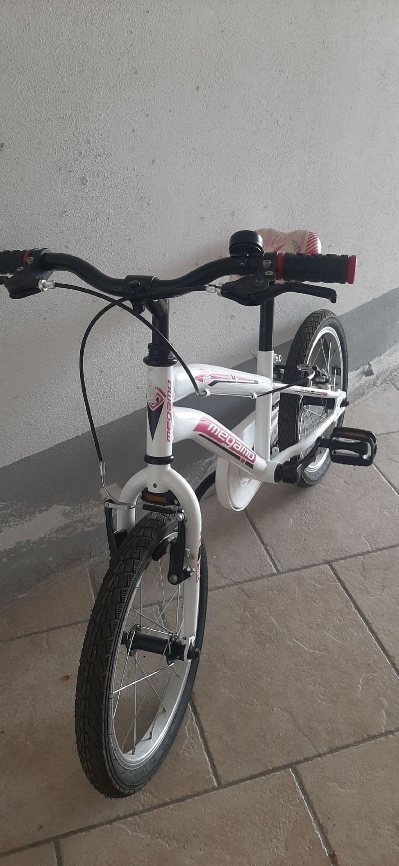 Used Megamo Custom 2023 Youth, White — image 3 of 3